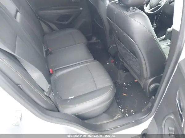 KL7CJPSB4KB830695 2019 CHEVROLET TRAX - Image 8