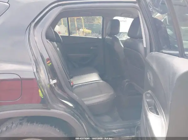 KL7CJPSB4KB835959 2019 CHEVROLET TRAX - Image 8