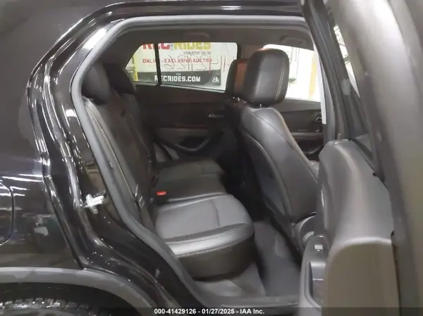 KL7CJPSB4KB854026 2019 CHEVROLET TRAX - Image 8