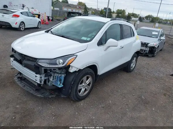 KL7CJPSB4KB857881 2019 CHEVROLET TRAX - Image 2