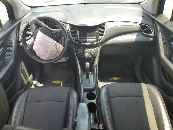 KL7CJPSB4KB876916 2019 CHEVROLET TRAX - Image 8