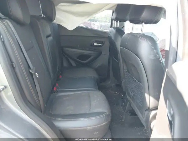 KL7CJPSB4KB877161 2019 CHEVROLET TRAX - Image 8