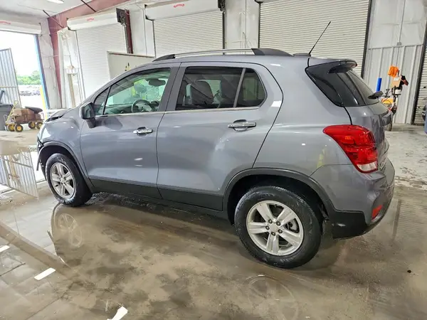 KL7CJPSB4KB879539 2019 CHEVROLET TRAX - Image 2