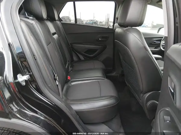 KL7CJPSB4KB917092 2019 CHEVROLET TRAX - Image 8