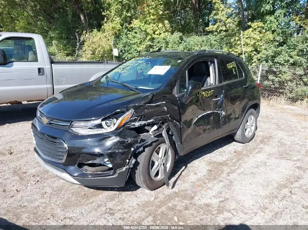 KL7CJPSB4KB922258 2019 CHEVROLET TRAX - Image 2