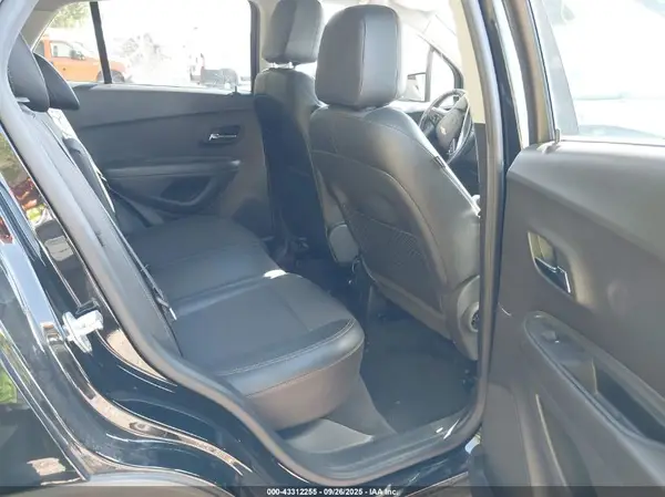 KL7CJPSB4KB922258 2019 CHEVROLET TRAX - Image 8