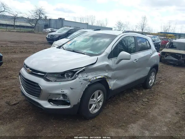 KL7CJPSB4KB926665 2019 CHEVROLET TRAX - Image 2