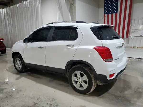 KL7CJPSB4KB931588 2019 CHEVROLET TRAX - Image 2