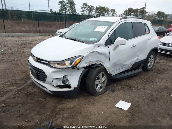 KL7CJPSB4KB940338 2019 CHEVROLET TRAX - Image 2