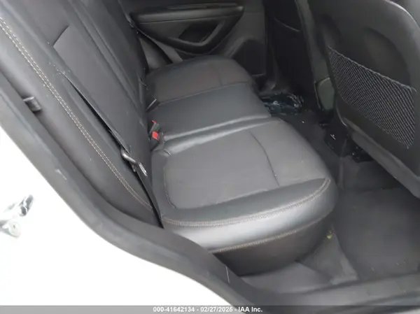 KL7CJPSB4KB940338 2019 CHEVROLET TRAX - Image 8