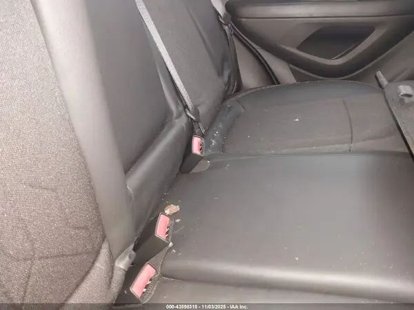 KL7CJPSB4KB949959 2019 CHEVROLET TRAX - Image 8