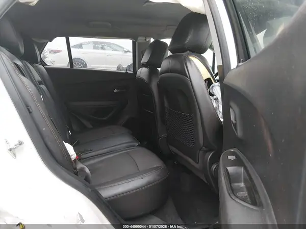 KL7CJPSB4LB000445 2020 CHEVROLET TRAX - Image 8