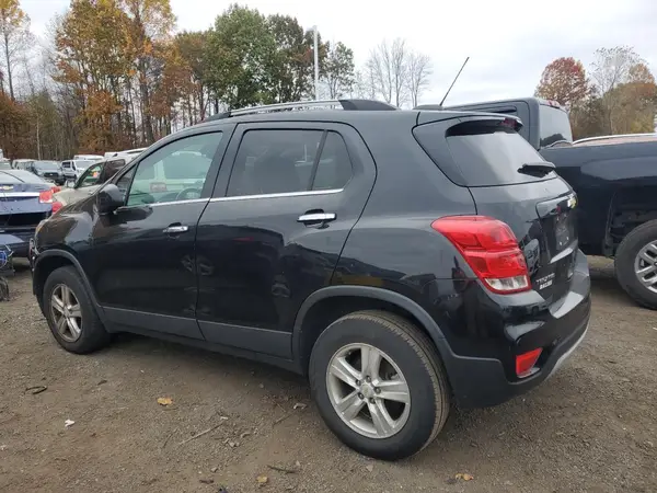 KL7CJPSB4LB004379 2020 CHEVROLET TRAX - Image 2