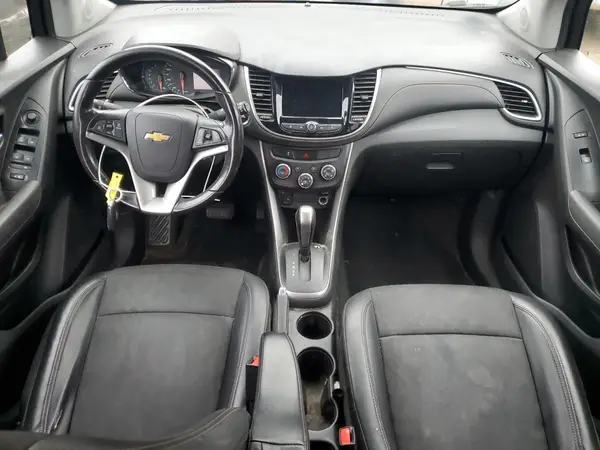 KL7CJPSB4LB004379 2020 CHEVROLET TRAX - Image 8