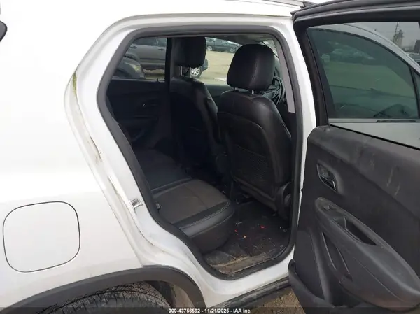 KL7CJPSB4LB023403 2020 CHEVROLET TRAX - Image 8