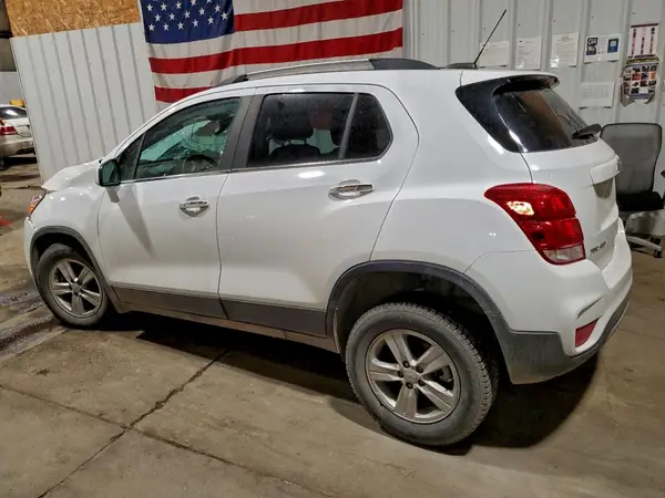 KL7CJPSB4LB026852 2020 CHEVROLET TRAX - Image 2