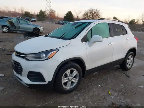KL7CJPSB4LB037026 2020 CHEVROLET TRAX - Image 2