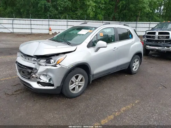KL7CJPSB4LB334331 2020 CHEVROLET TRAX - Image 2