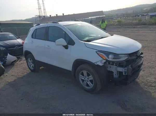 KL7CJPSB4MB306546 2021 CHEVROLET TRAX - Image 1