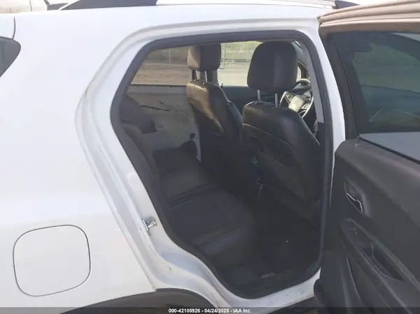 KL7CJPSB4MB306546 2021 CHEVROLET TRAX - Image 8