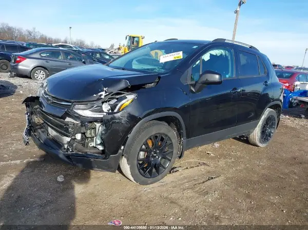 KL7CJPSB4MB317840 2021 CHEVROLET TRAX - Image 2