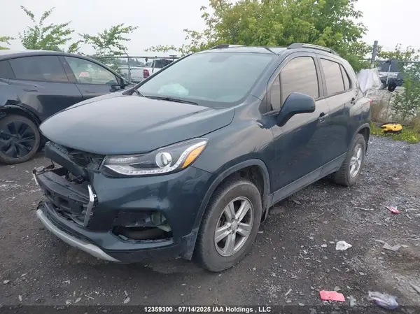 KL7CJPSB4MB319040 2021 CHEVROLET TRAX - Image 2