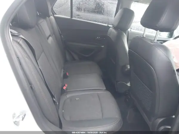 KL7CJPSB4MB340485 2021 CHEVROLET TRAX - Image 8