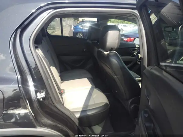 KL7CJPSB5GB558214 2016 CHEVROLET TRAX - Image 8