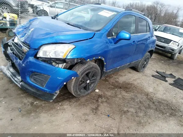 KL7CJPSB5GB558391 2016 CHEVROLET TRAX - Image 2