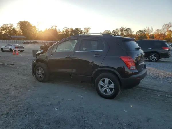 KL7CJPSB5GB606892 2016 CHEVROLET TRAX - Image 2