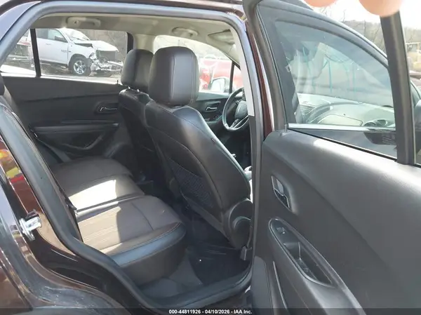 KL7CJPSB5GB616984 2016 CHEVROLET TRAX - Image 8