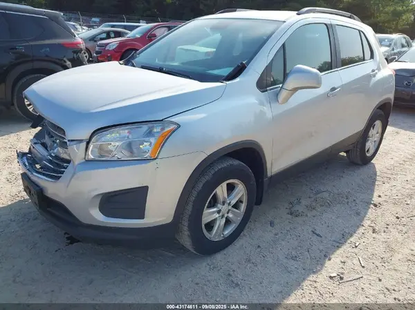 KL7CJPSB5GB657034 2016 CHEVROLET TRAX - Image 2
