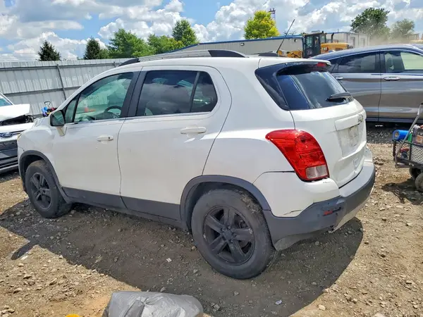 KL7CJPSB5GB715661 2016 CHEVROLET TRAX - Image 2