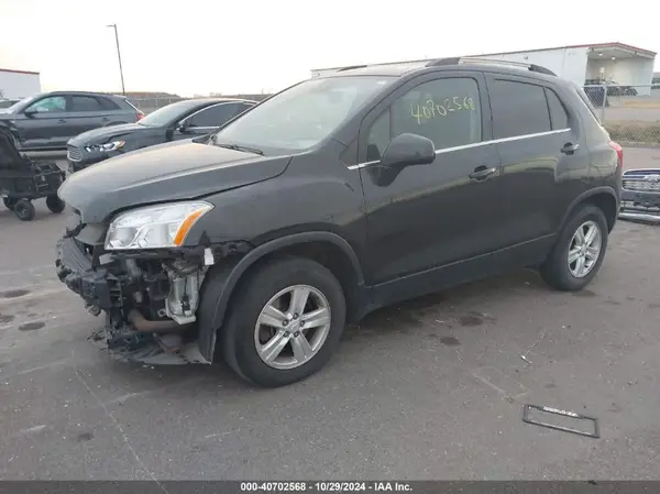 KL7CJPSB5GB735568 2016 CHEVROLET TRAX - Image 2