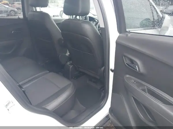 KL7CJPSB5HB132752 2017 CHEVROLET TRAX - Image 8