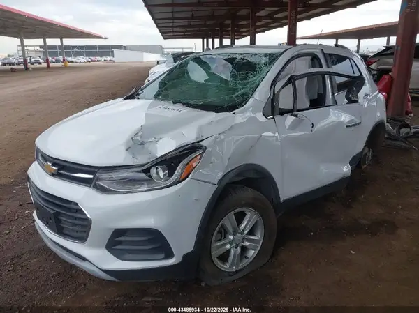 KL7CJPSB5HB199870 2017 CHEVROLET TRAX - Image 2