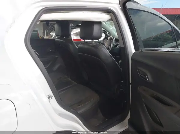 KL7CJPSB5HB199870 2017 CHEVROLET TRAX - Image 8
