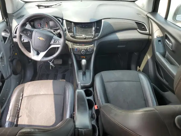 KL7CJPSB5JB550458 2018 CHEVROLET TRAX - Image 8