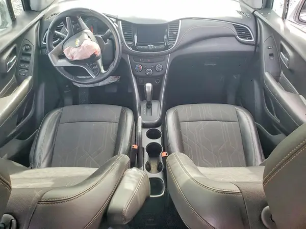 KL7CJPSB5JB570449 2018 CHEVROLET TRAX - Image 8