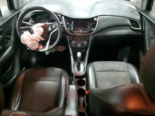 KL7CJPSB5JB612599 2018 CHEVROLET TRAX - Image 8