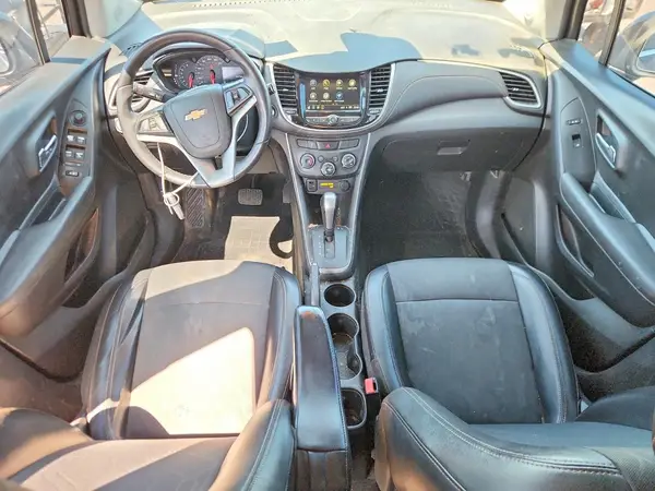 KL7CJPSB5JB613431 2018 CHEVROLET TRAX - Image 8