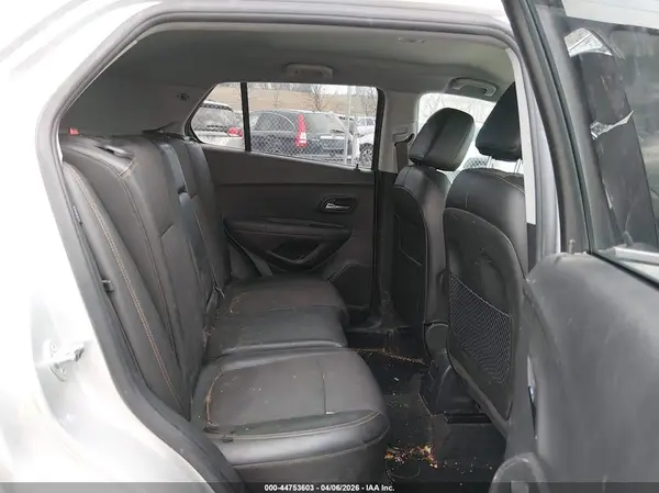 KL7CJPSB5JB639026 2018 CHEVROLET TRAX - Image 8