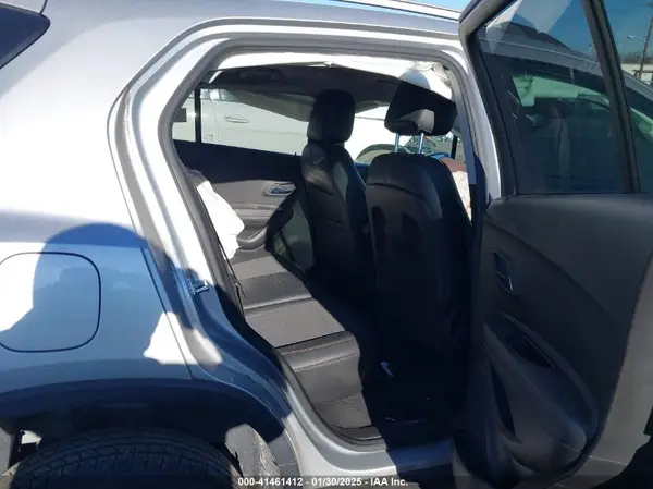 KL7CJPSB5JB681454 2018 CHEVROLET TRAX - Image 8