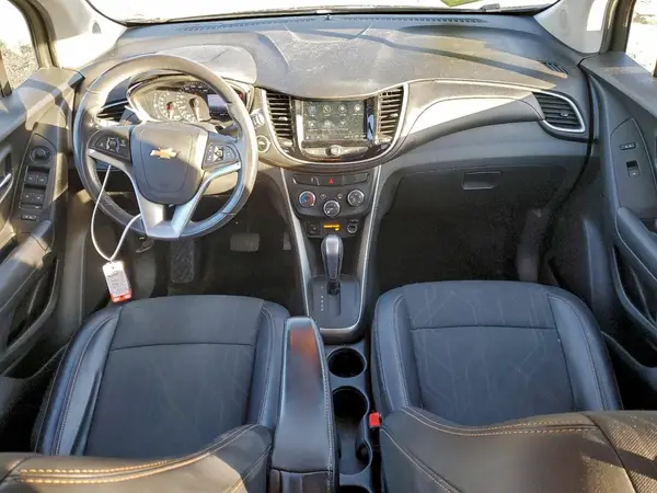 KL7CJPSB5JB687576 2018 CHEVROLET TRAX - Image 8