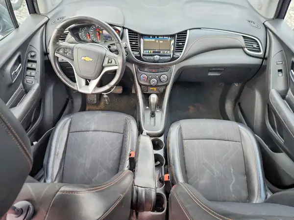 KL7CJPSB5JB709303 2018 CHEVROLET TRAX - Image 8