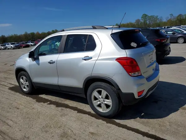 KL7CJPSB5JB712329 2018 CHEVROLET TRAX - Image 2