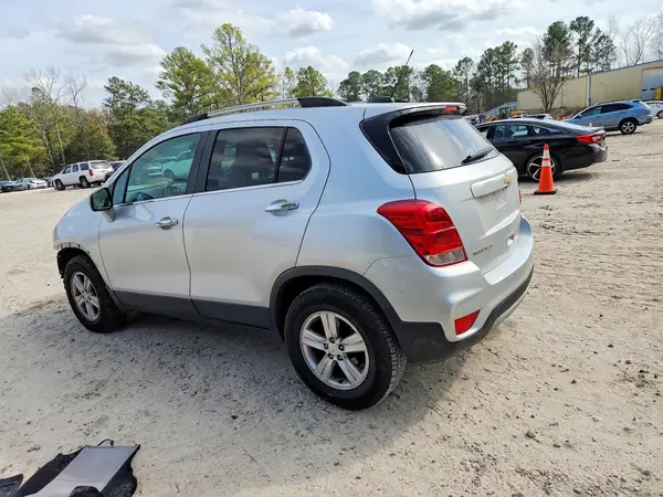 KL7CJPSB5KB753609 2019 CHEVROLET TRAX - Image 2
