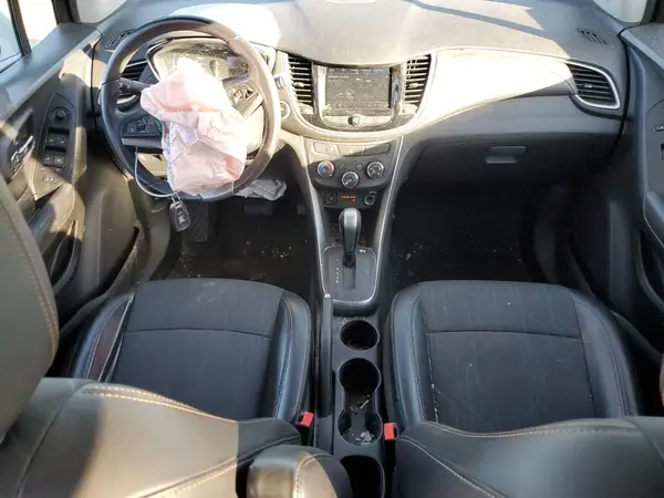 KL7CJPSB5KB781961 2019 CHEVROLET TRAX - Image 8