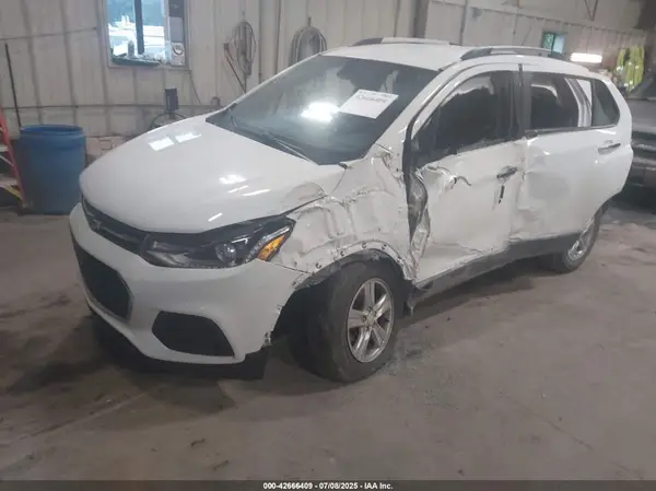 KL7CJPSB5KB835100 2019 CHEVROLET TRAX - Image 2