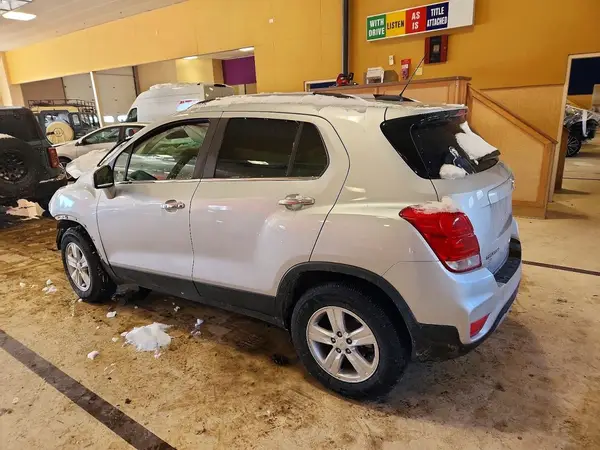 KL7CJPSB5KB837378 2019 CHEVROLET TRAX - Image 2